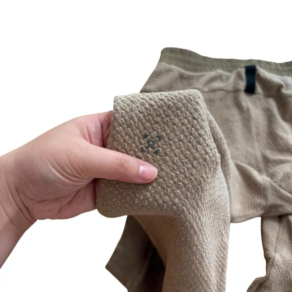 Lululemon Men At Ease Joggers Pants Size Small